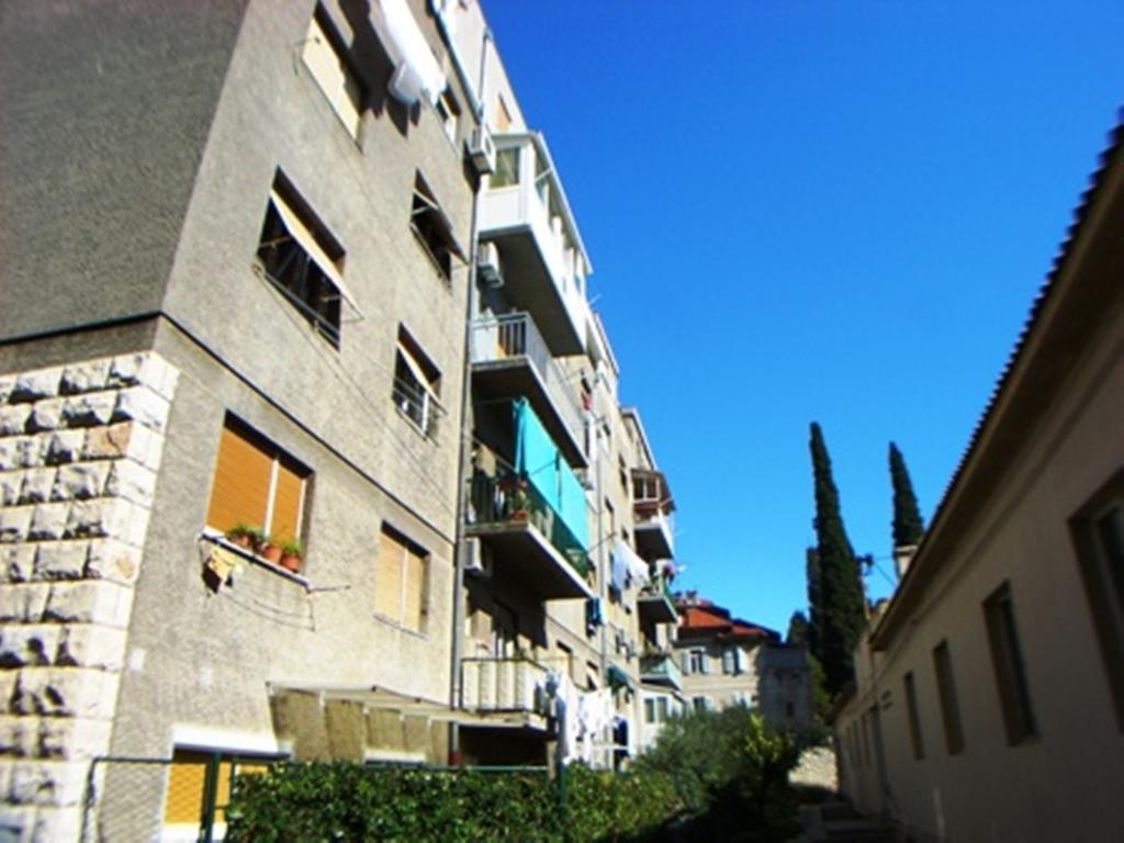 Blue Tree Rooms Split Exterior foto